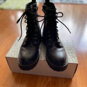 Steve Madden Women's Tornado Lace-Up Combat Boots  / black / size 7